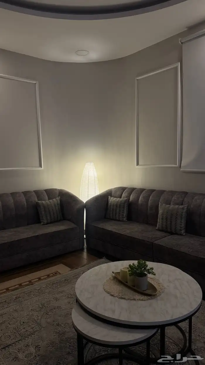 كنب جديد الاستخدام قليل مره وشبه الجديد اربع قطع مع زويه 2