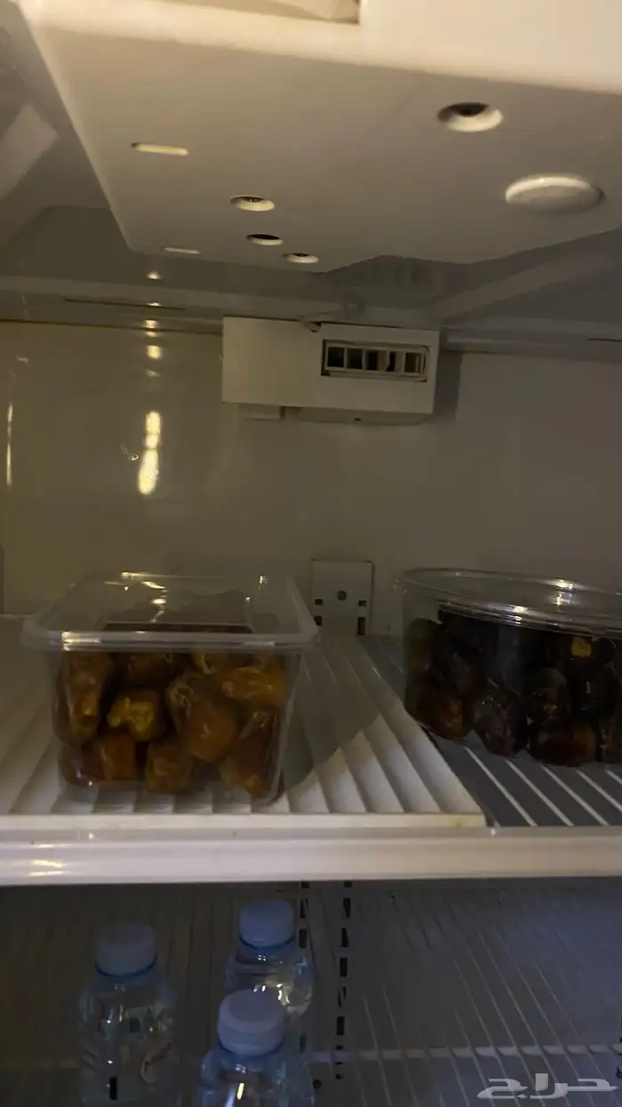 ثلاجه تحتاج صيانات بسيطه صوته مزعج 4