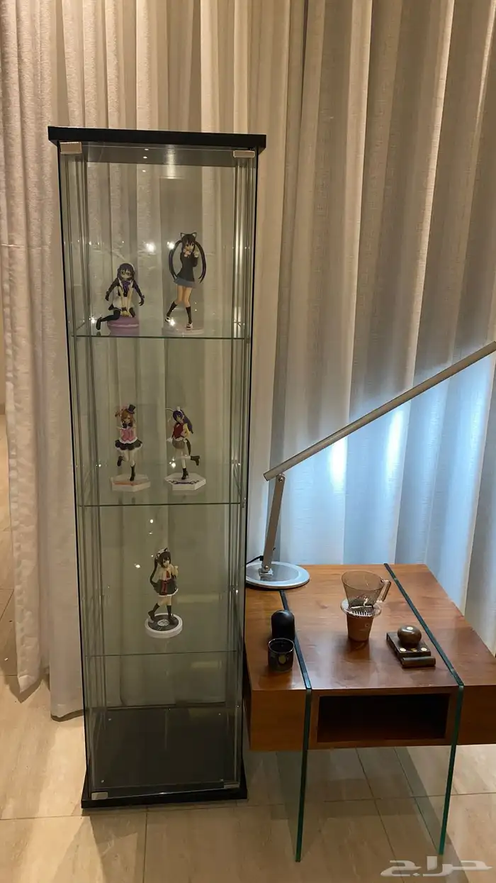 خزانه تحف زجاج شفاف اربع جهات اربع رفوف 2