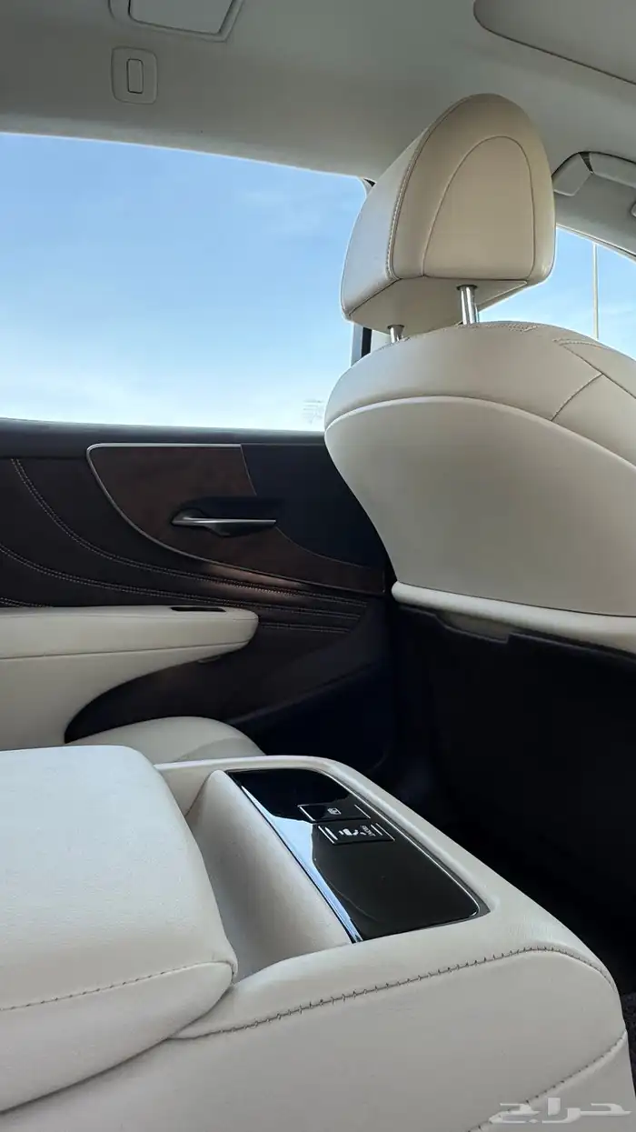 لكزس LS 350 7