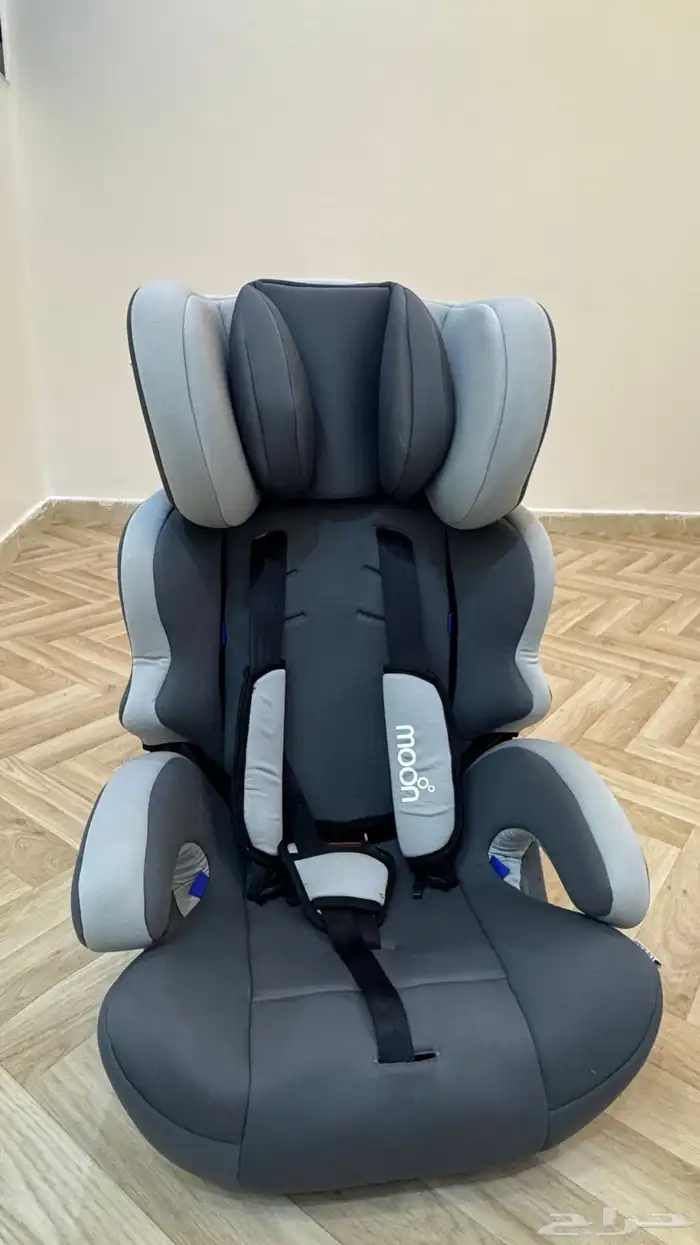 للبيع كرسي سيارة للاطفال 0