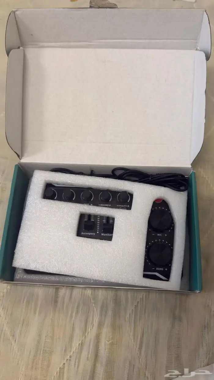 مكسر صوت فيه جميع الاصوات ويشبك على اي جهاز ايضا  الجوال 2