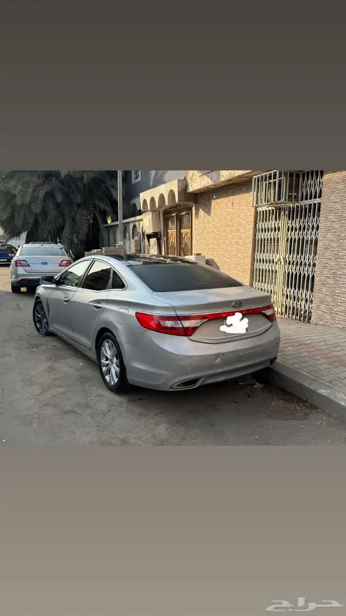 أزيرا 2012 v6للبيع 1