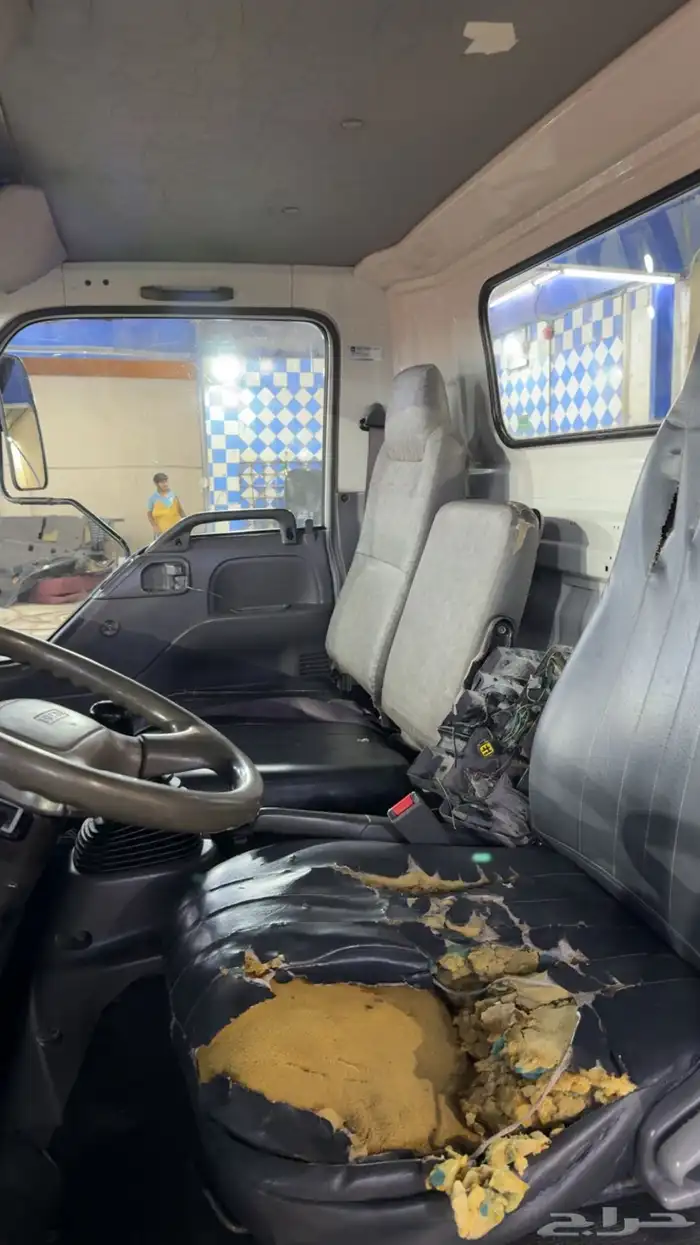 دينا ايسوزو موديل 2003 طول خمس متر 12