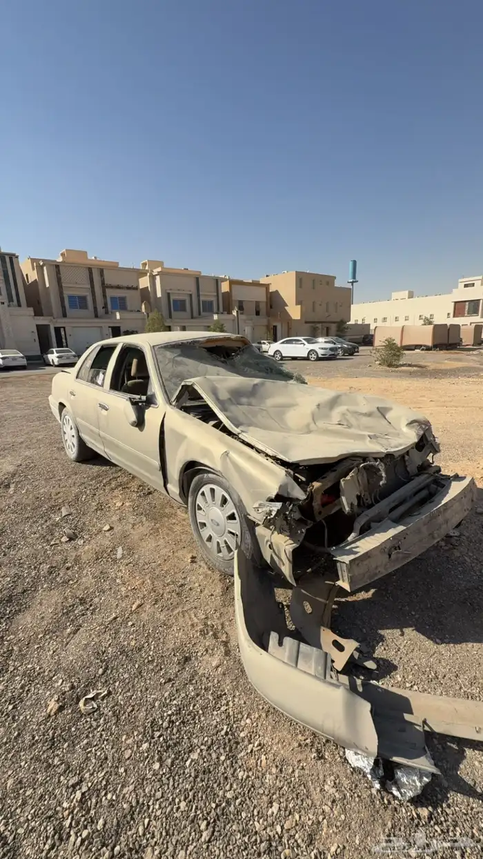 فورد فكتوريا للبيع تشليح 1