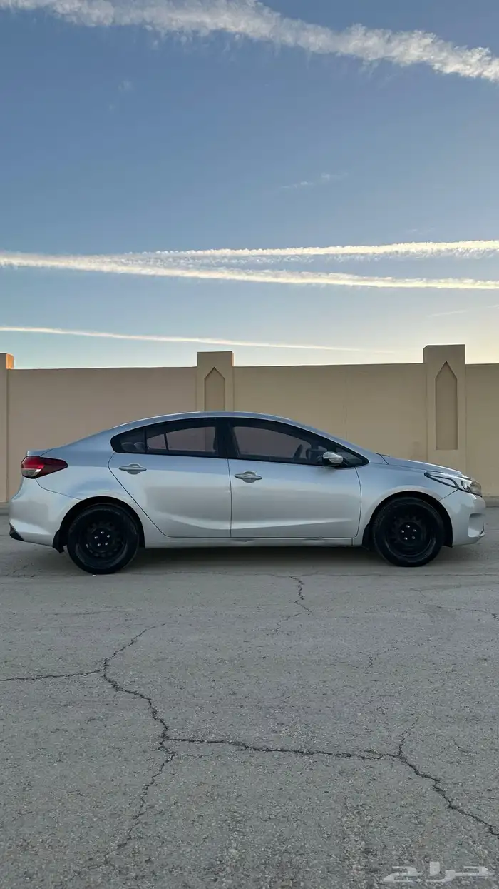 سيراتو 2017 ستاندر ممشي قليل نظيفه جدآ 0