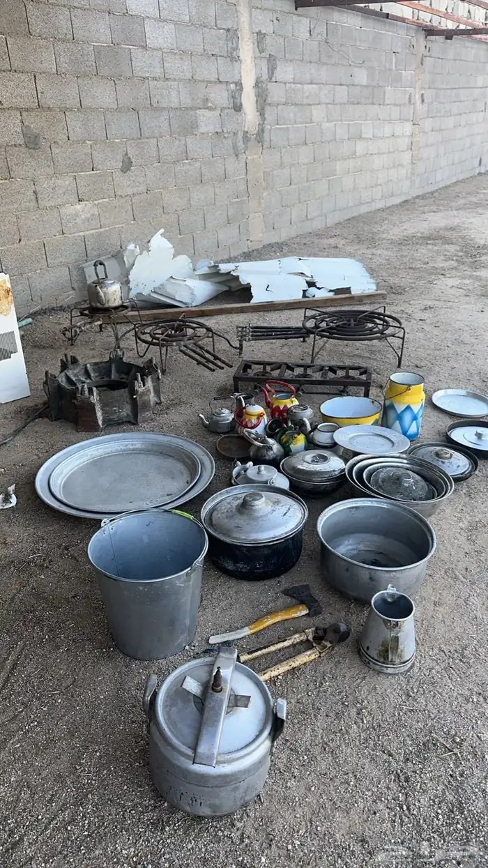 قدور وصحون والقز حق الذبايح مع براريد وجنط وايت سقس للبيع 0