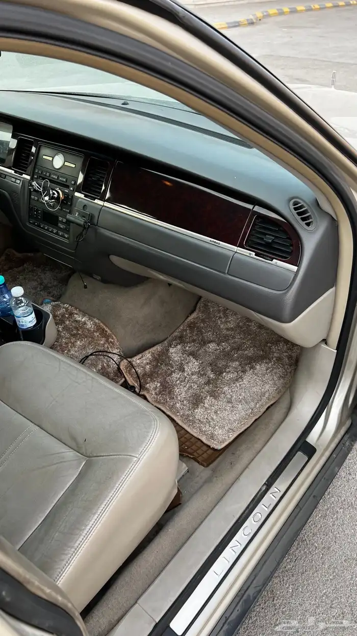 لينكون تاون كار 2009 سيقنتشر ليميتد 18