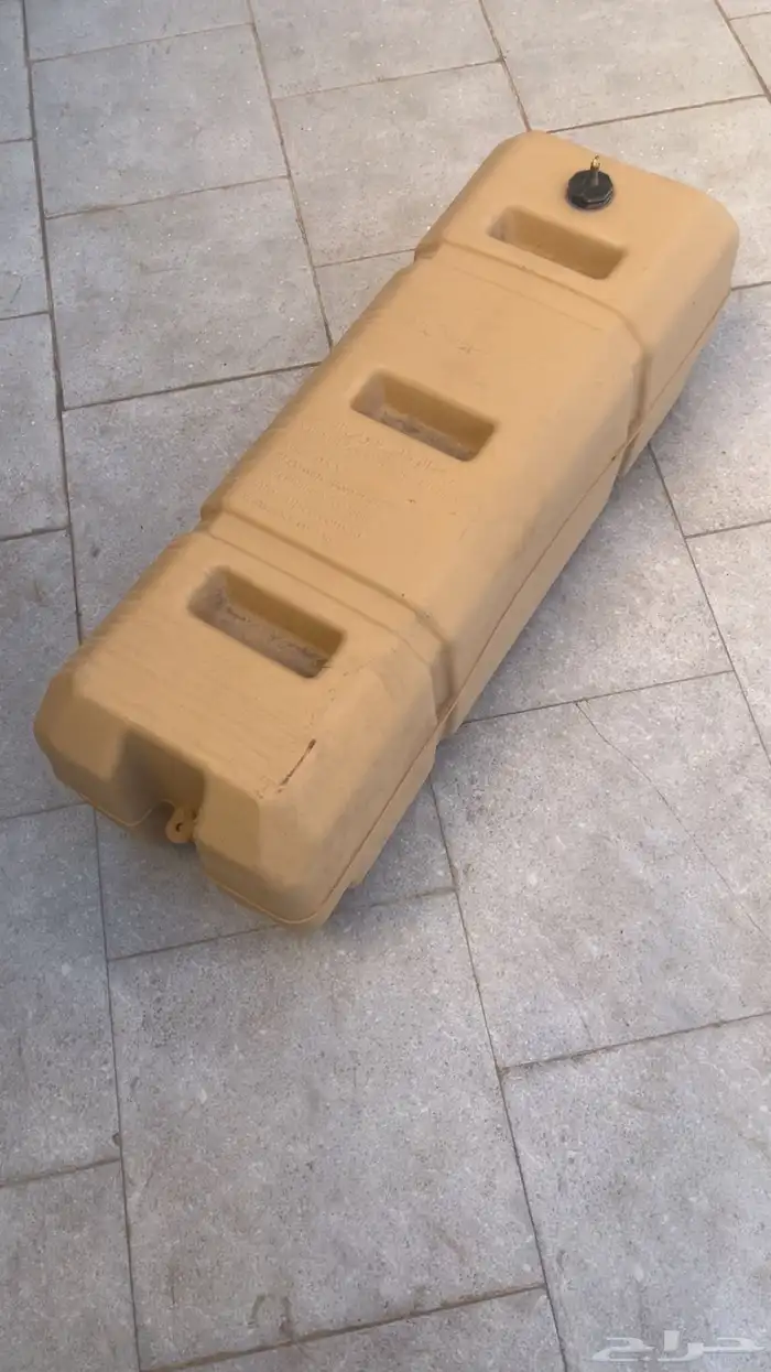 خزان ماء للسياره 0