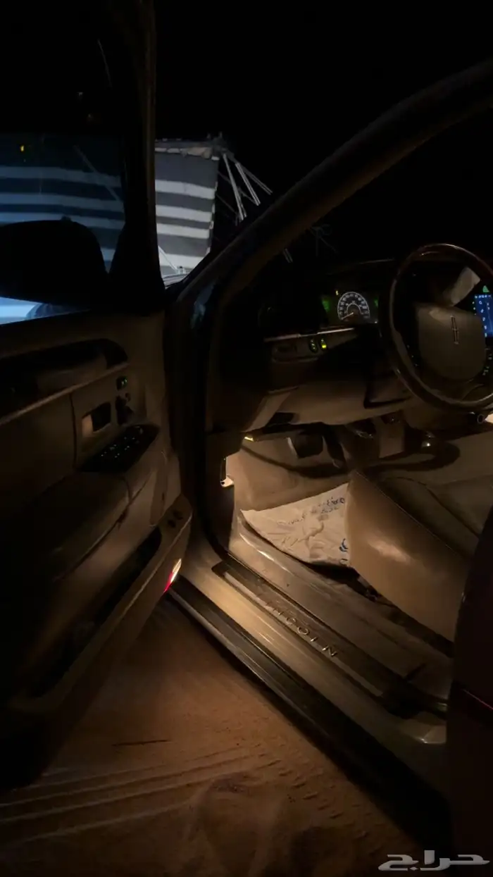 لينكون تاون كار 2005 0