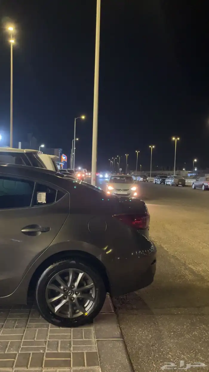 مازدا 3 الموديل 2015 قير مكينه شرط رش نضافه للفحص بدون حواث 2