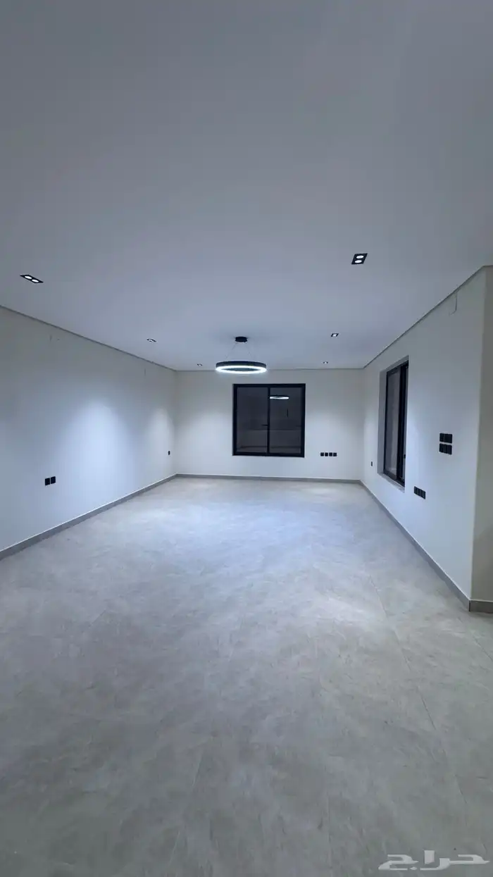 شالية فاخر للبيع في حويلان 8