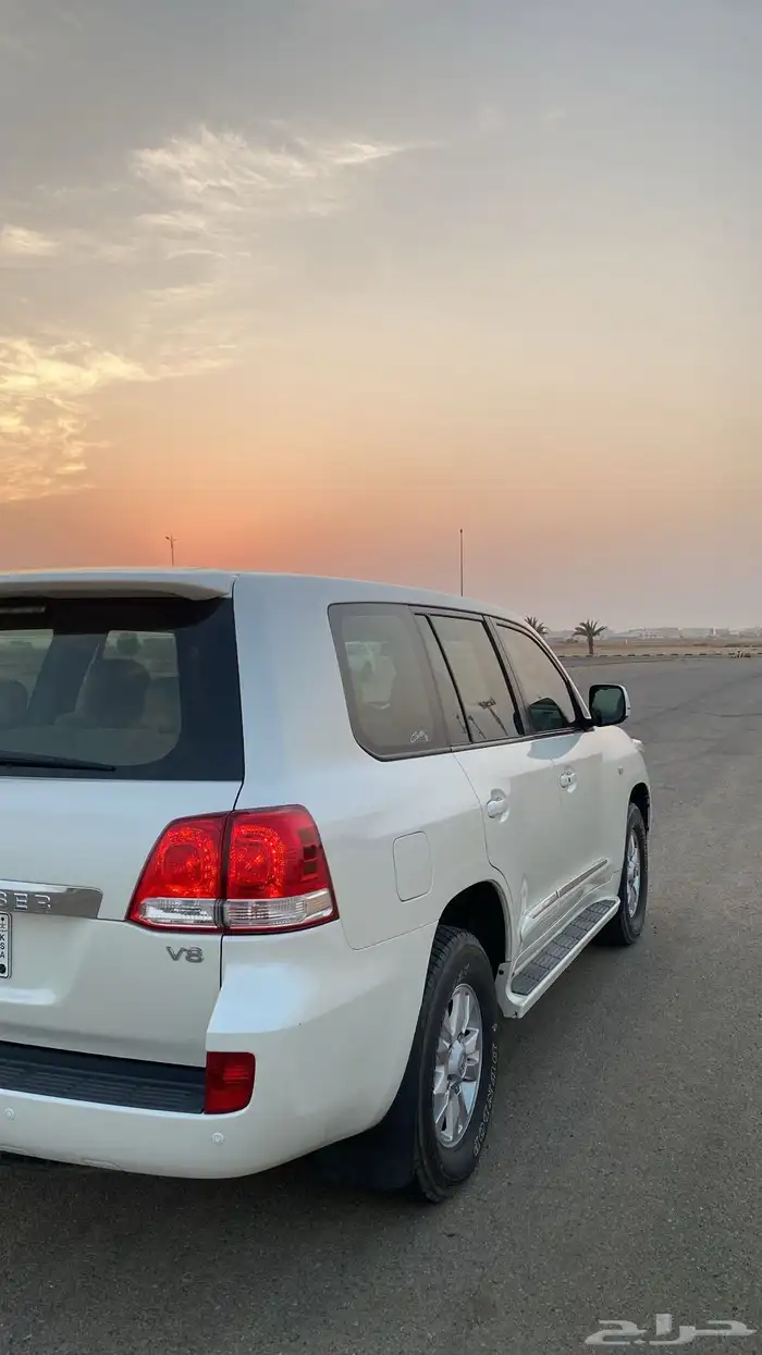 جيب لاندكروزر 2011((مخزن )) 12