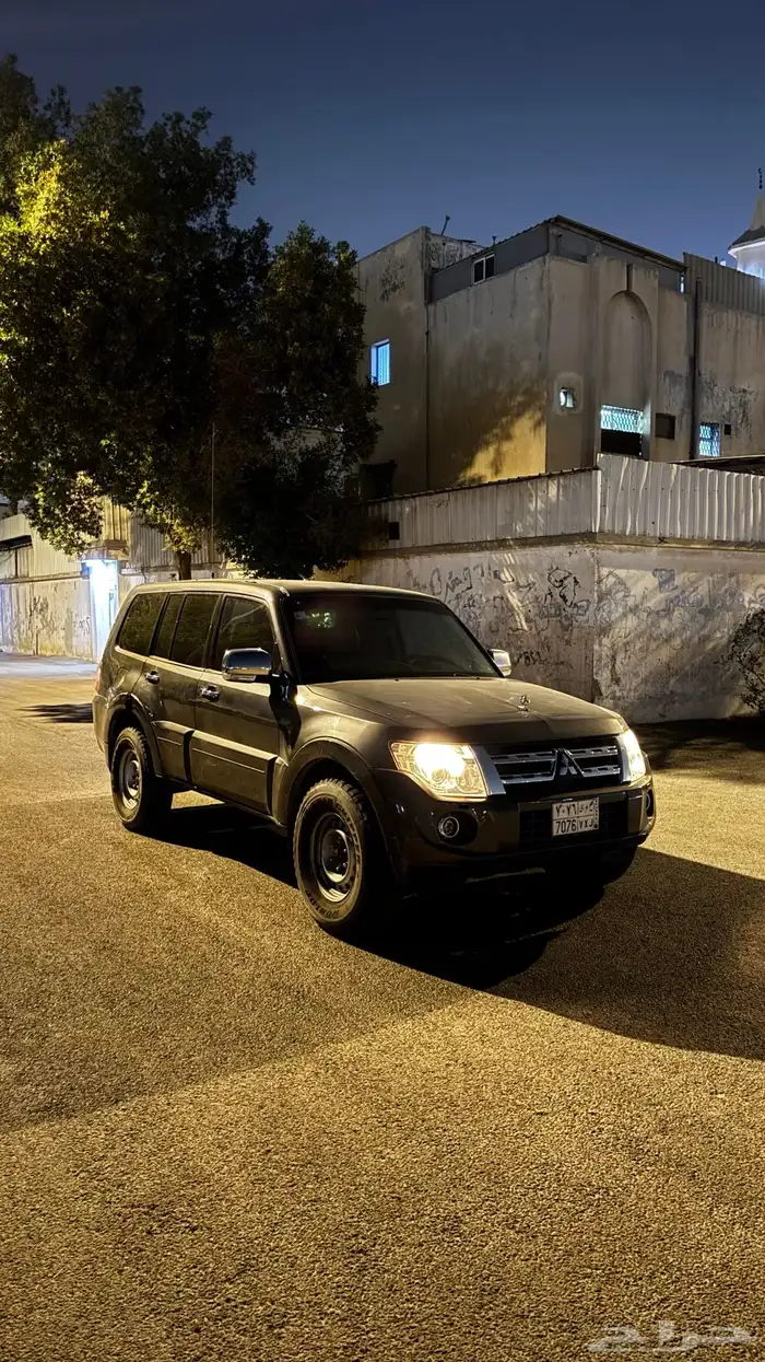 ميتسوبيشي باجيرو 4