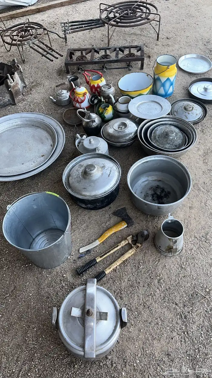 قدور وصحون والقز حق الذبايح مع براريد وجنط وايت سقس للبيع 3