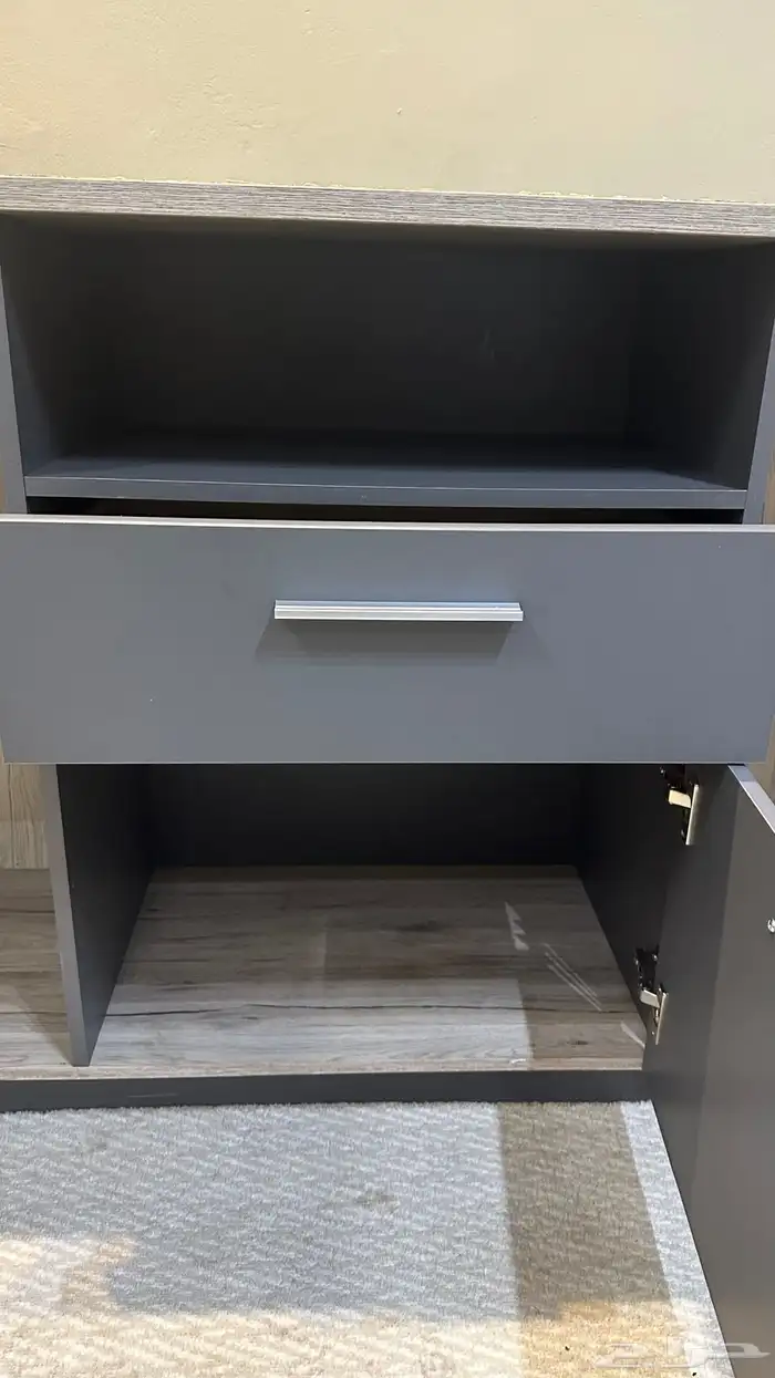 دولاب وطاولة 4