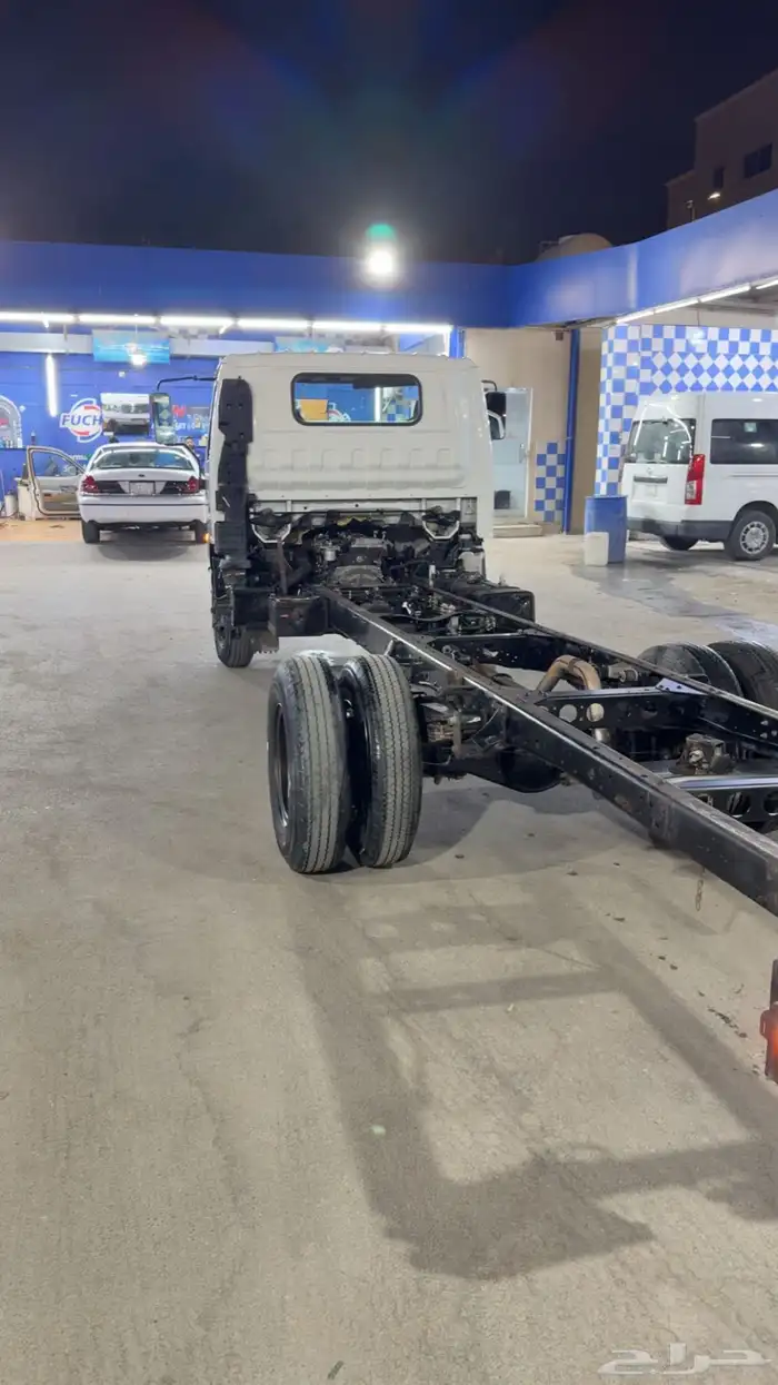 دينا ايسوزو موديل 2003 طول خمس متر 3