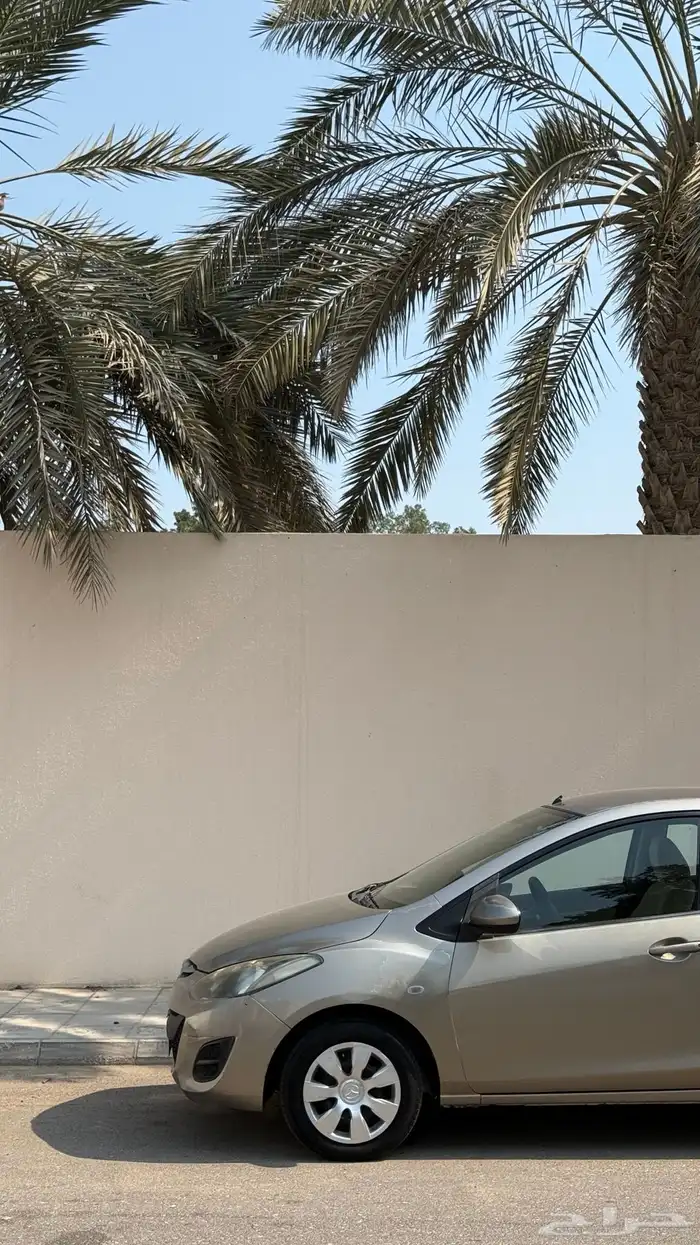 للبيع مازدا 2 أوتوماتيك 1