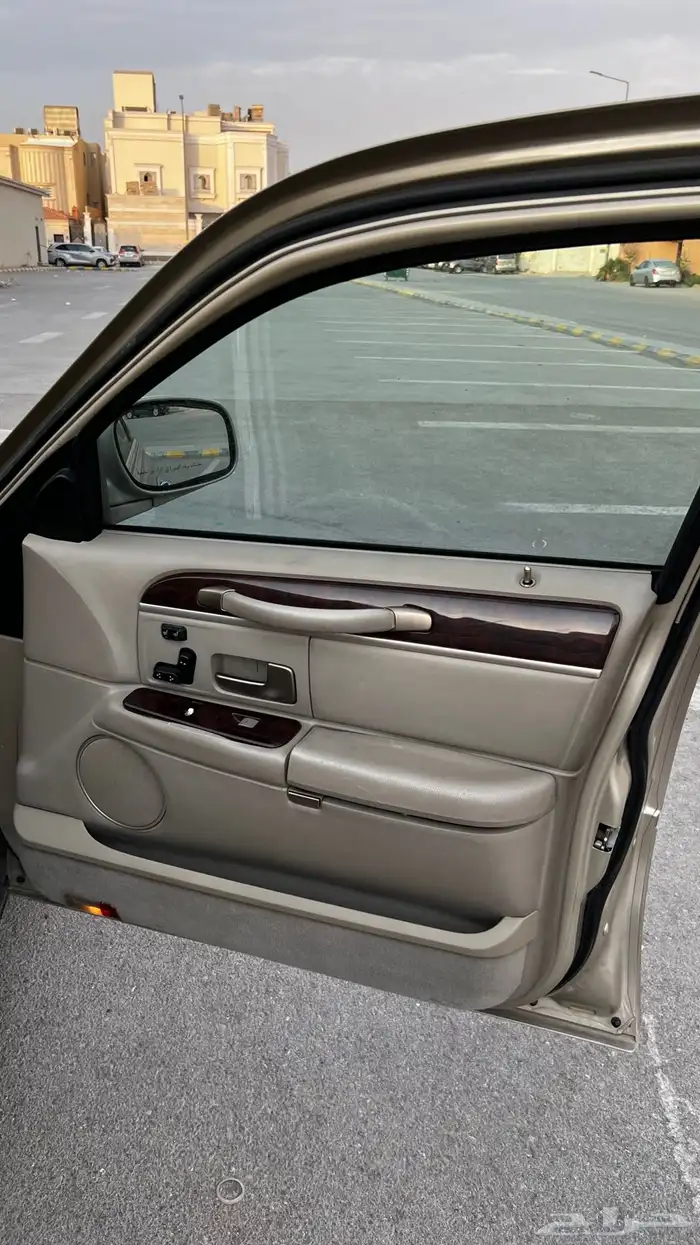 لينكون تاون كار 2009 سيقنتشر ليميتد 17