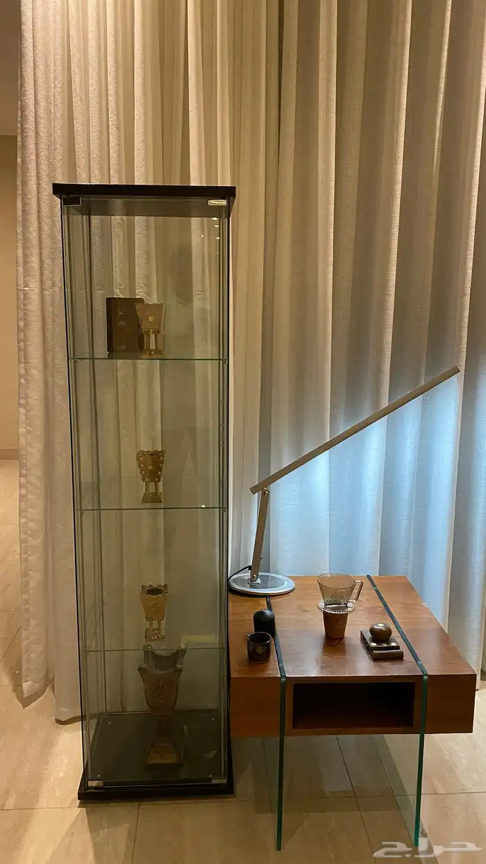 خزانه تحف زجاج شفاف اربع جهات اربع رفوف 7