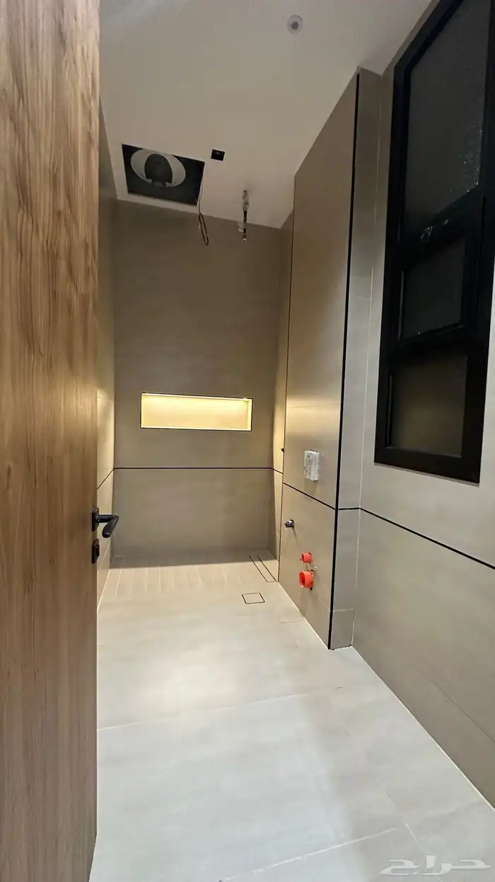 للبيع فيلا حي اليرموك 22