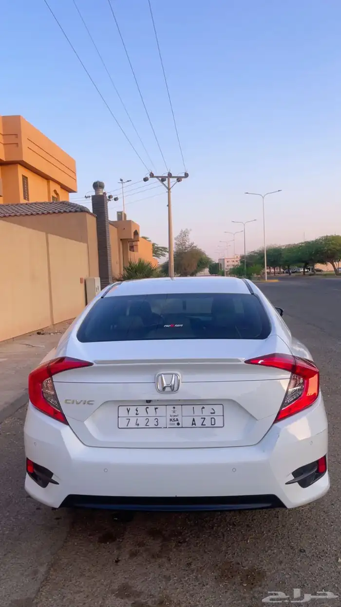 هوندا سيفيك 2020 ابيض بدون حوادث 10