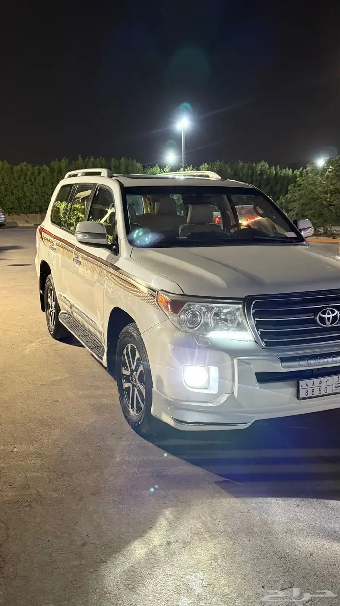 لاندكروزر 2013 شرط بدي وكاله ومحركات وكاله فل كامل 1