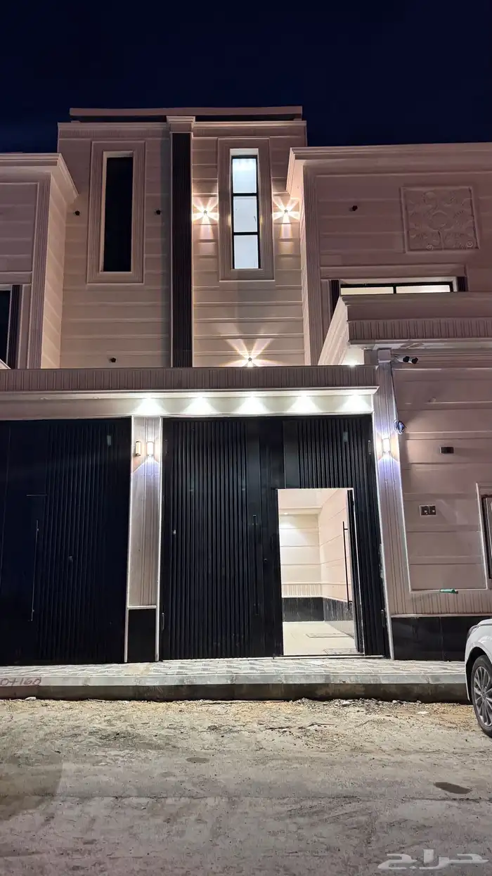 ادورا مستقله للبيع حي طويق 0