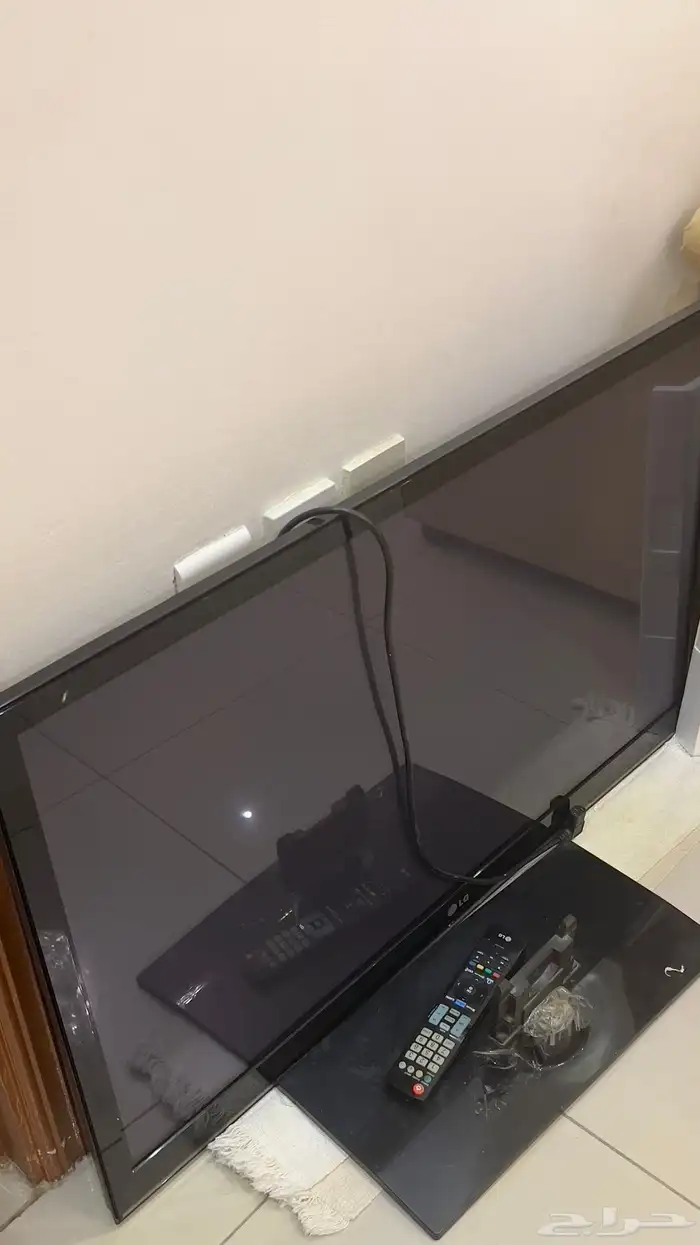 شاشه للبيع بحاله جيده 0