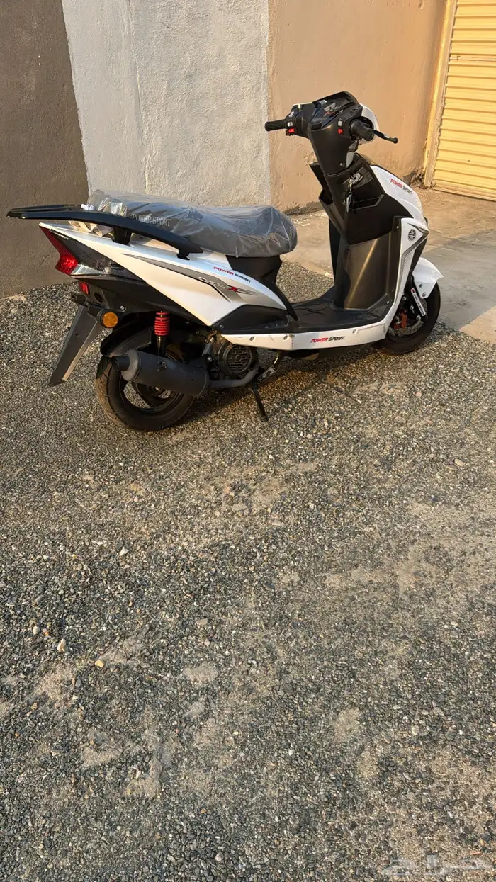 عجيب باور سبورت بلوحة 2025 1