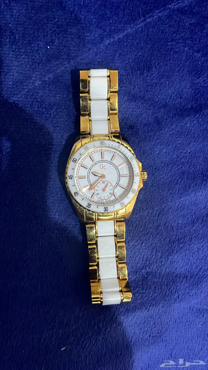 ساعة GC اصليه ذهبي وابيض 0