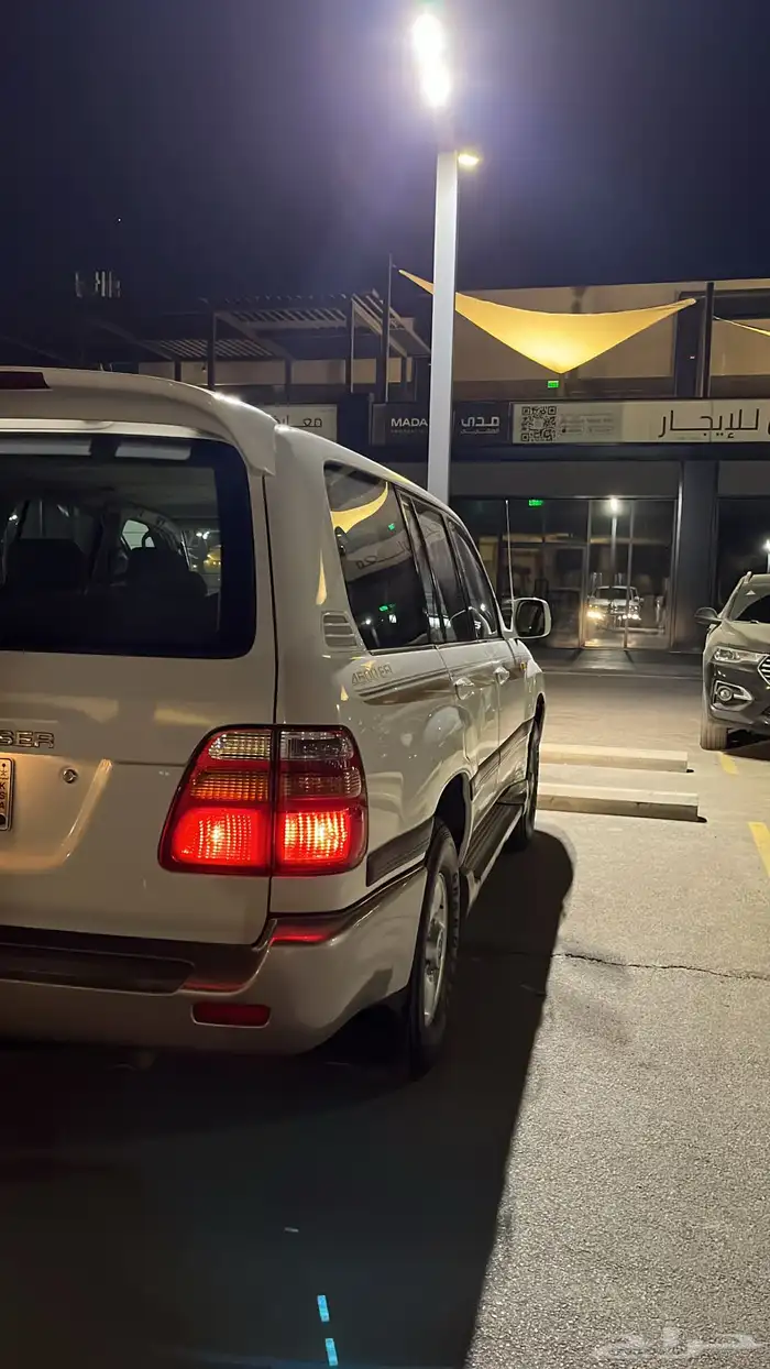 لاندكروزر 2001 3