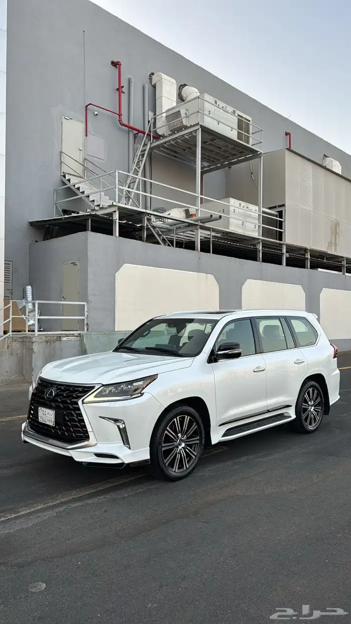 للبيع جيب لكزس 2017 0