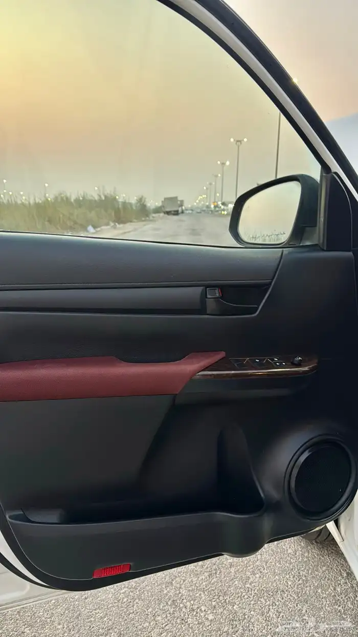 هايلكس 2020 فل عداد 19 الف 12