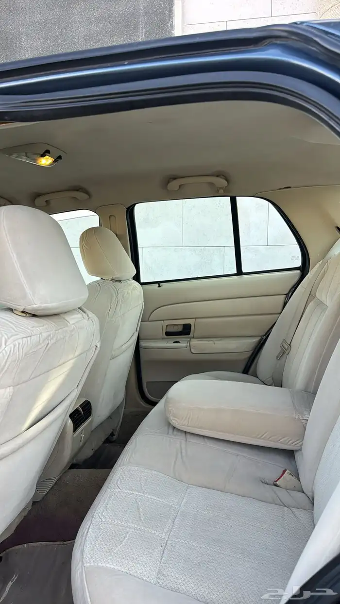 فورد كروان فكتوريا 2