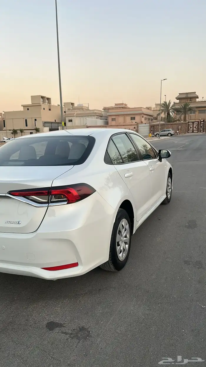 تويوتا كورولا هايبرد 2022 5