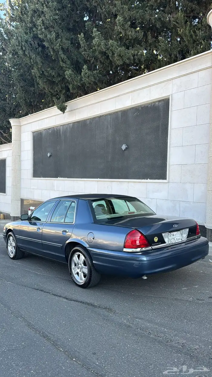 فورد كروان فكتوريا 0