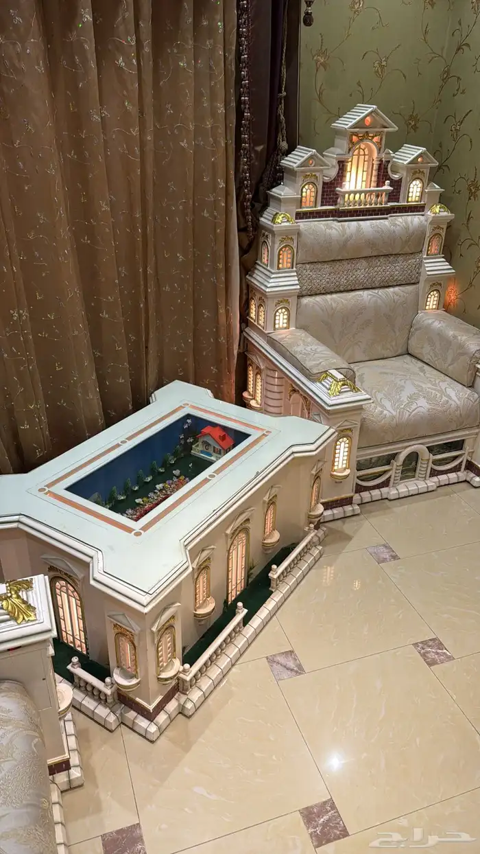 للبيع كنب ملكي 0