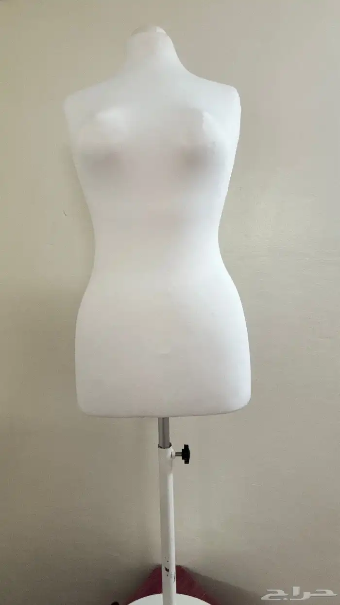 مانيكان ابيض إيجار 4