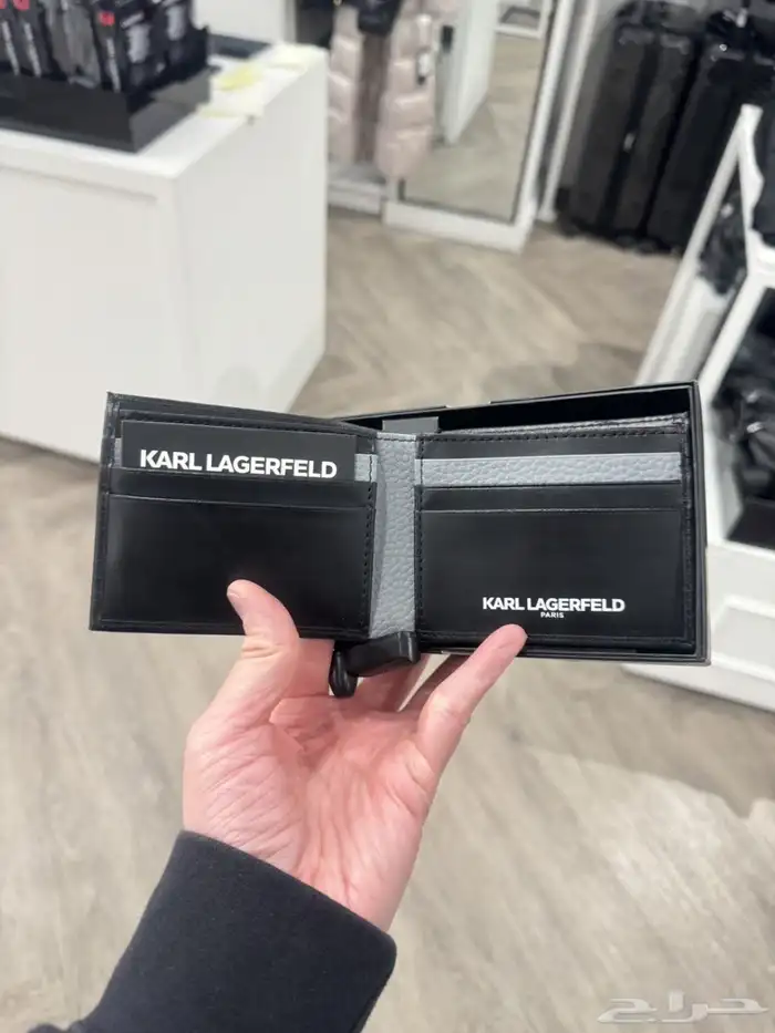 طقم رجالي كارل لاغرفيلد 4