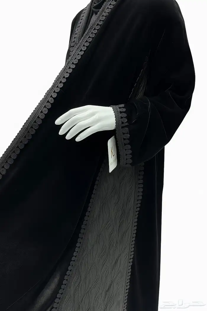 عبايه مخمليه 0