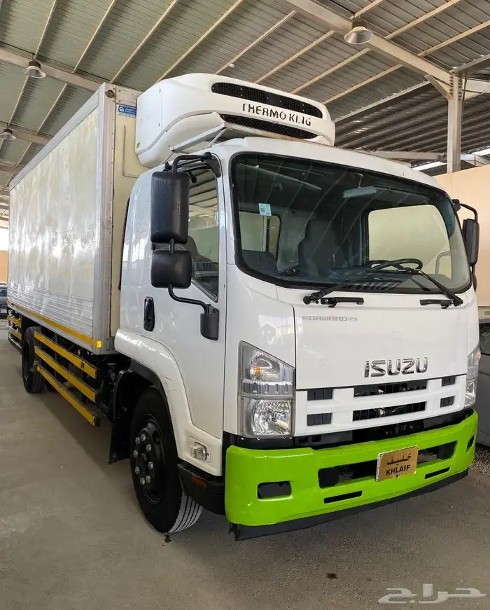 ايسوزو لوري 11طن ثلاجة 2016 2