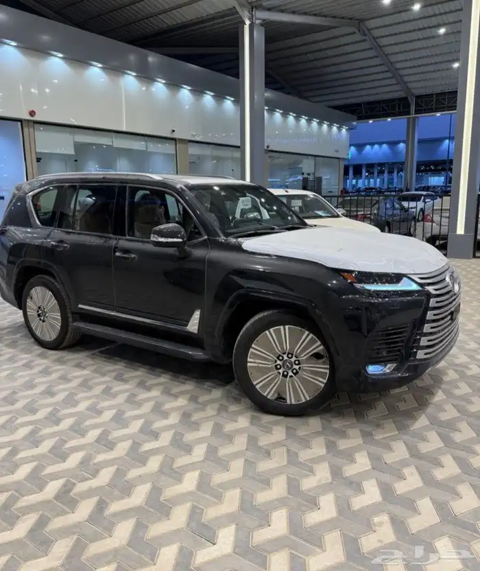 لكزس LX600 BB سعودي ابيض جملي واسود جملي ( 2025 ) 16