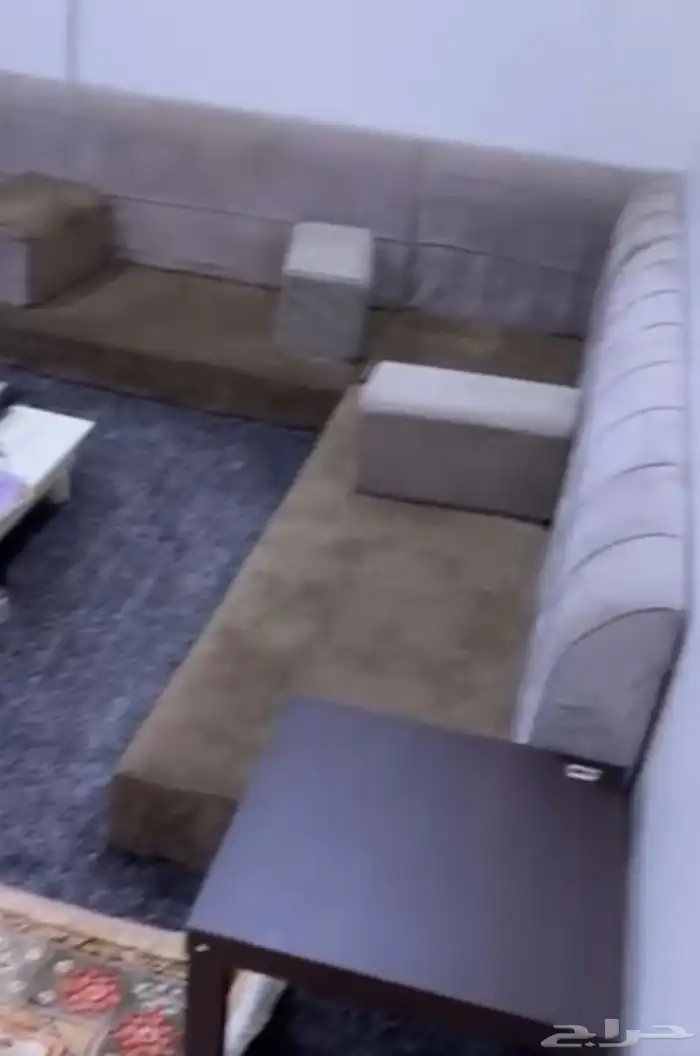 كنب جلسه ارضيه نظيف جدا 0