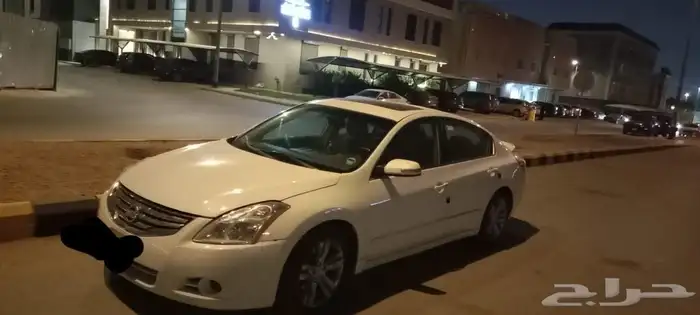 نيسان التيما موديل 2010 3