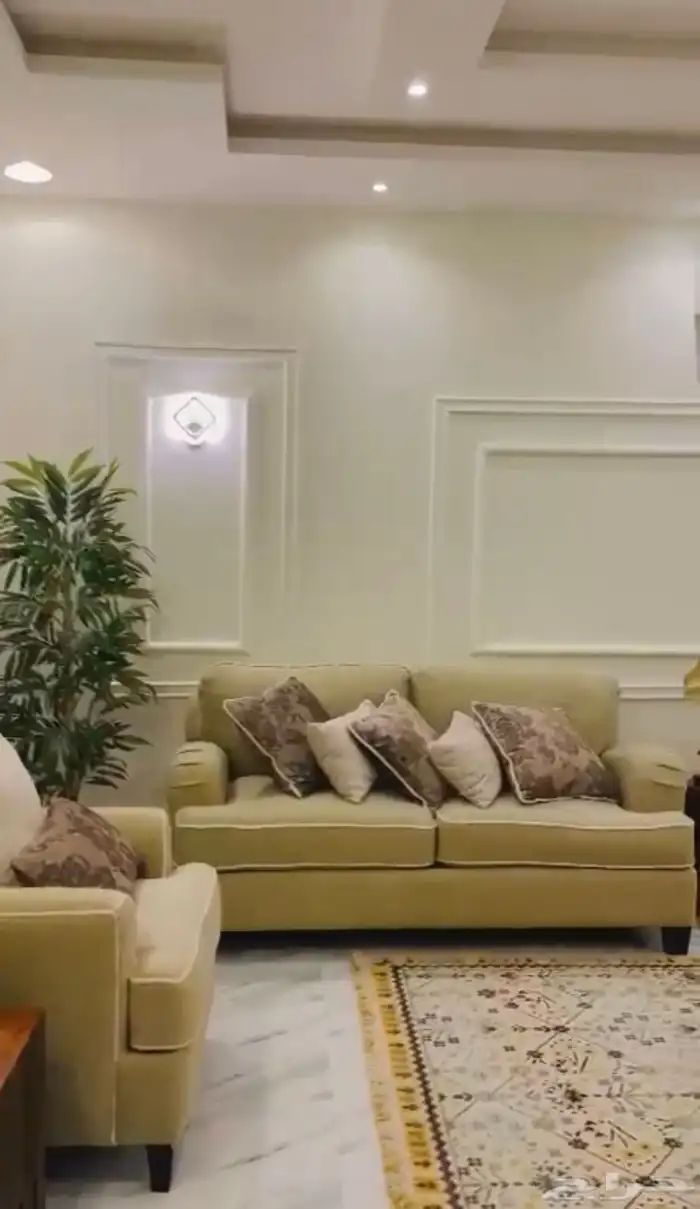 للبيع فيلا ( دورين درج صاله ) حي طويق 2