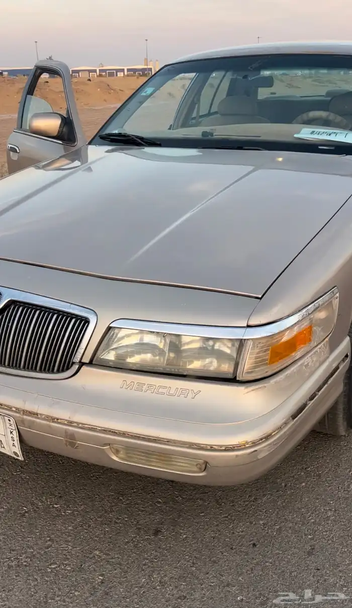 فورد ماركيز الموتر لايشكو من شي محركات سليمه مفحوص. مجدد 2