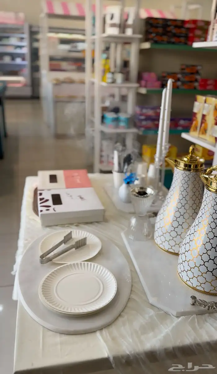 للجادين فقط   محل حلويات للتقبيل ( على السوم ) 0