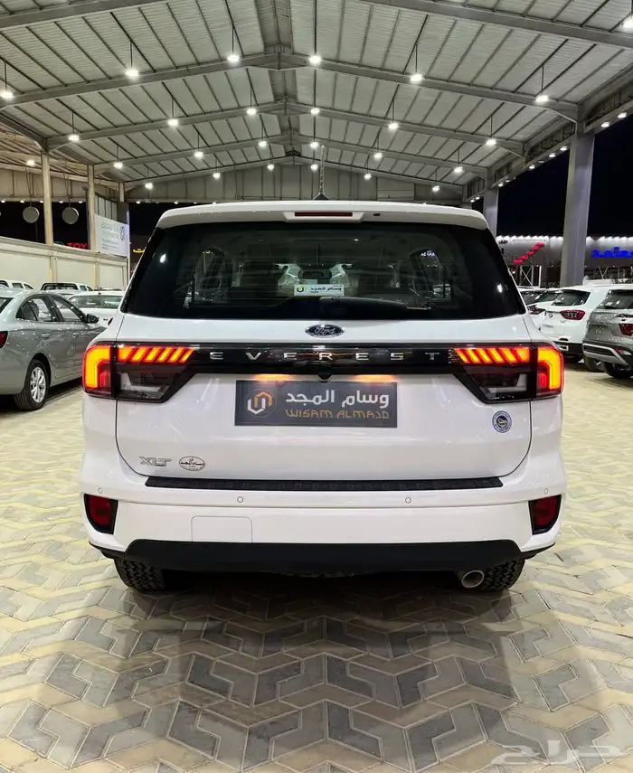 فورد ايفرست نصف فل بنزين 2024السعر 153000 3