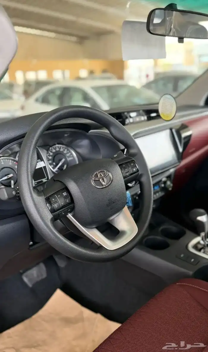 هايلوكس 2025 تماتيك بنزين سعودي ( باقل سعر ) 8